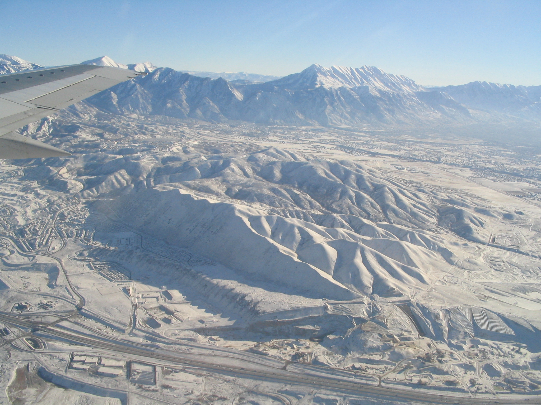 The Wasatch Fault Creating Utah's Dramatic Mountain Wall (Image Credits: Wikimedia)