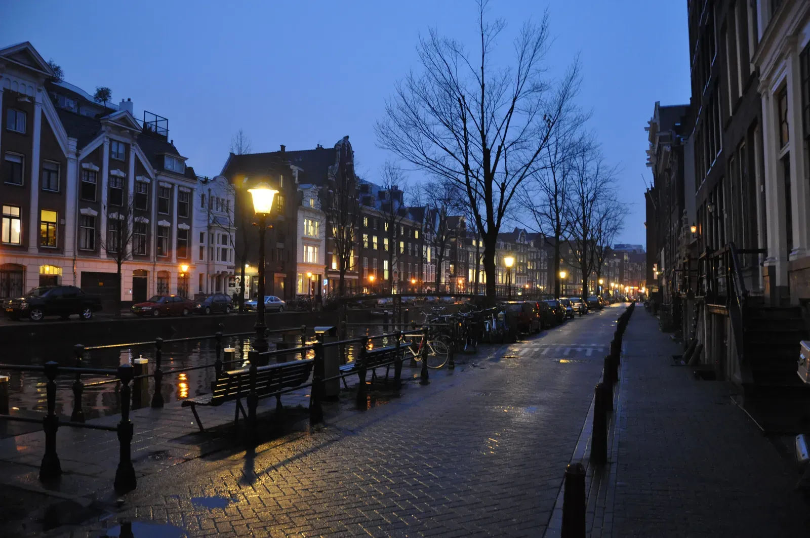 Circles, Axes, and the Sacred Port: Echoes of Global Ritual Landscapes (Image Credits: Wikimedia)