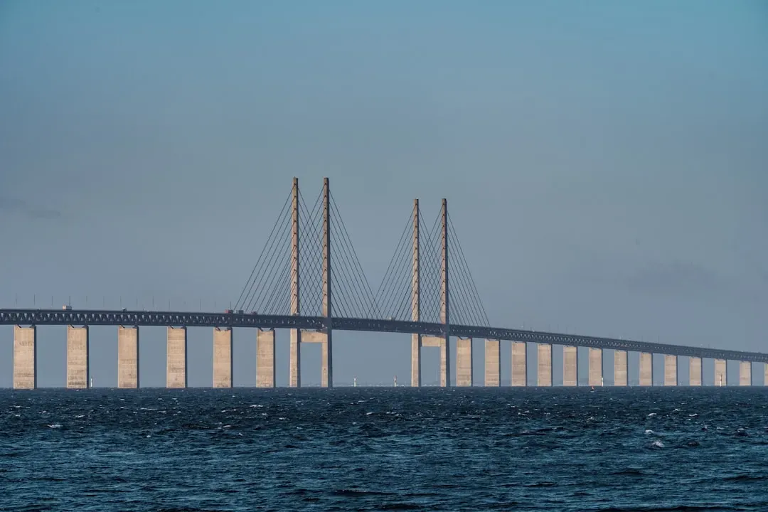 Øresund Bridge: A Seamless Leap from Road to Tunnel (Image Credits: Unsplash)
