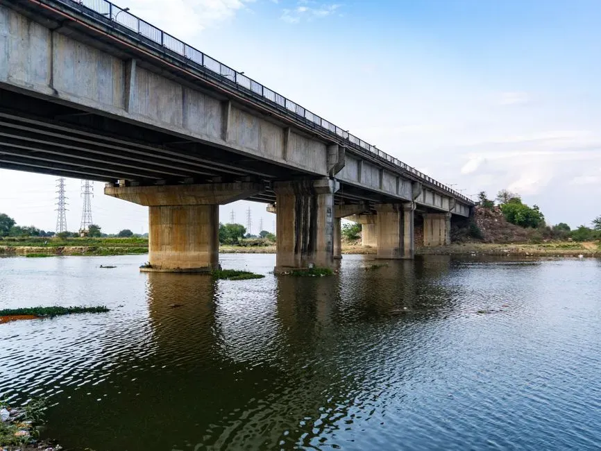 #1 - The Span-to-Depth Ratio That Still Decides How Thick a Beam Needs to Be (Image Credits: Pexels)