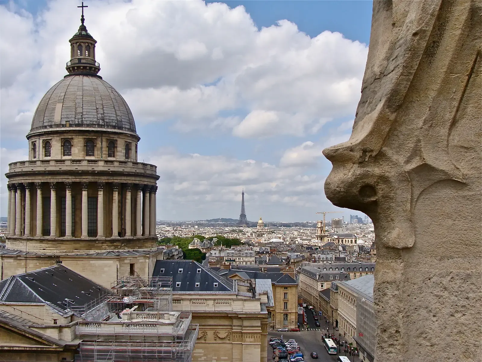 Stone That Breathes and Moves Light: Roman Concrete and Dome Engineering (Image Credits: Wikimedia)