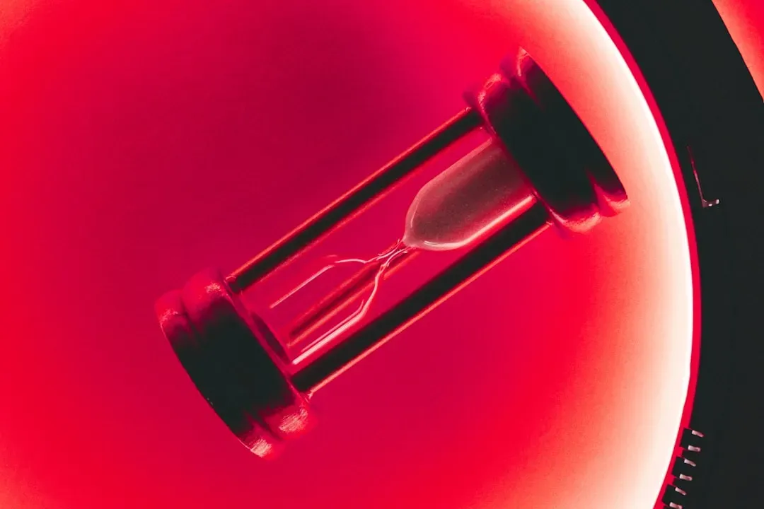 Time Reversal Experiments and the Limits of Rewinding Reality (Image Credits: Unsplash)