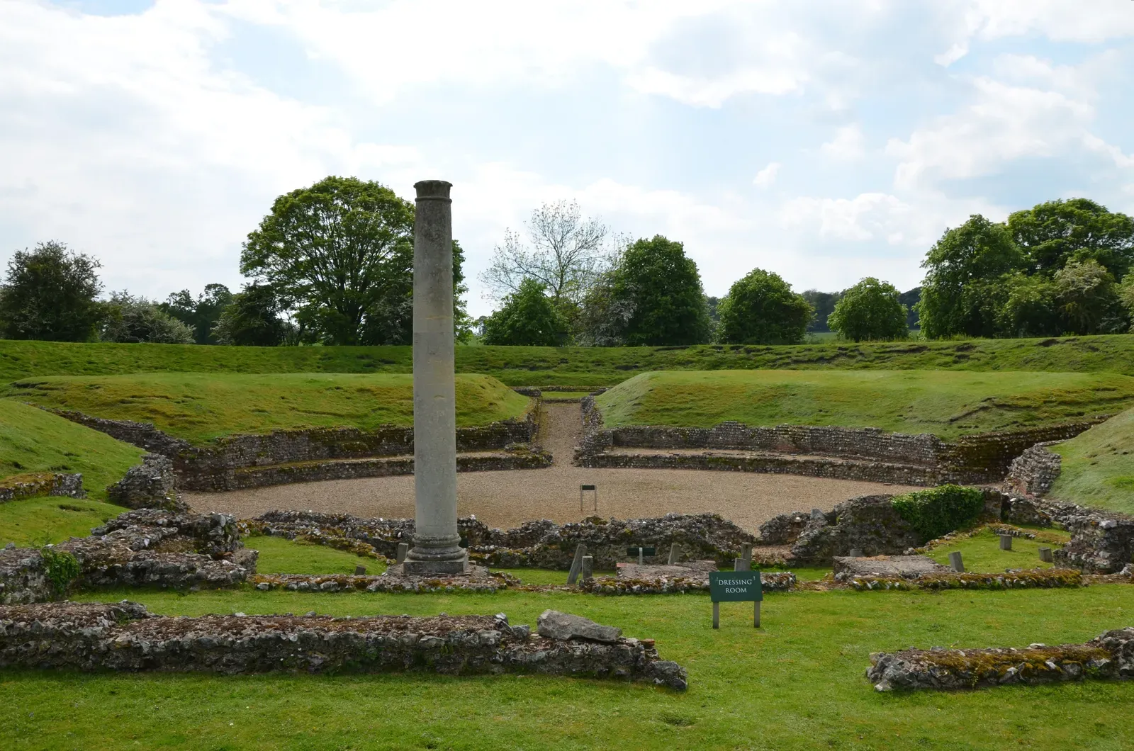 #11 - Verulamium's Roman Ruins That Got Too Big to Handle (The Roman Theatre at Verulamium, St Albans, CC BY-SA 2.0)
