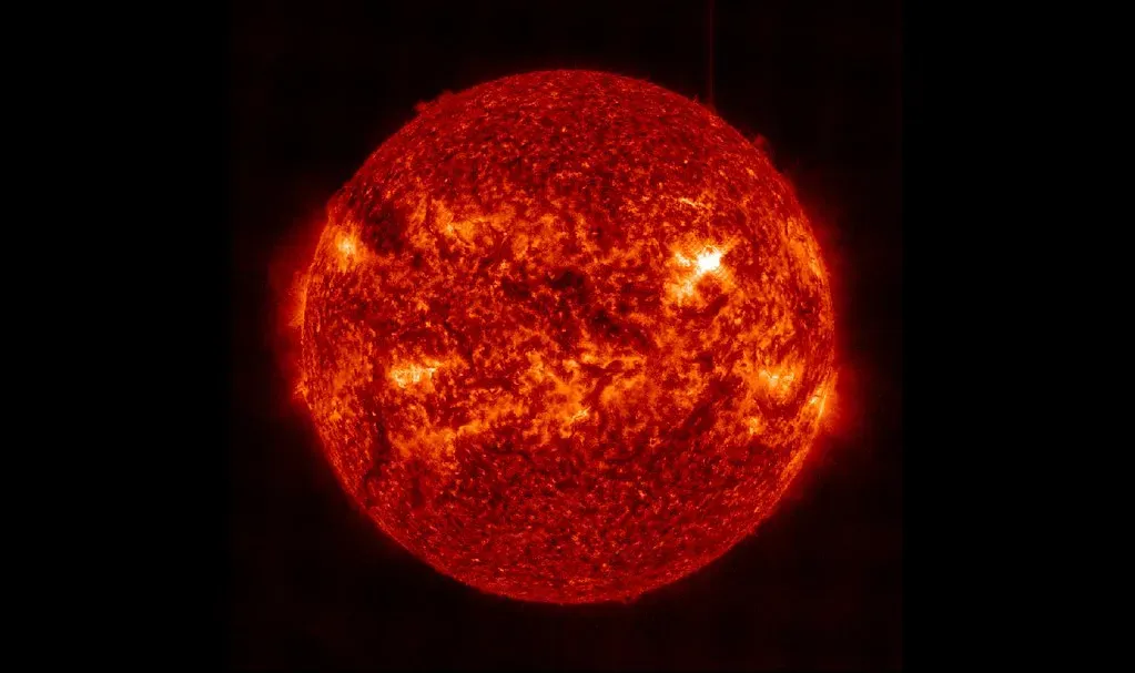 An Unsolved Puzzle: Why the Sun’s Atmosphere Is Hotter Than Its Surface (NASA Goddard Photo and Video, Flickr, CC BY 2.0)