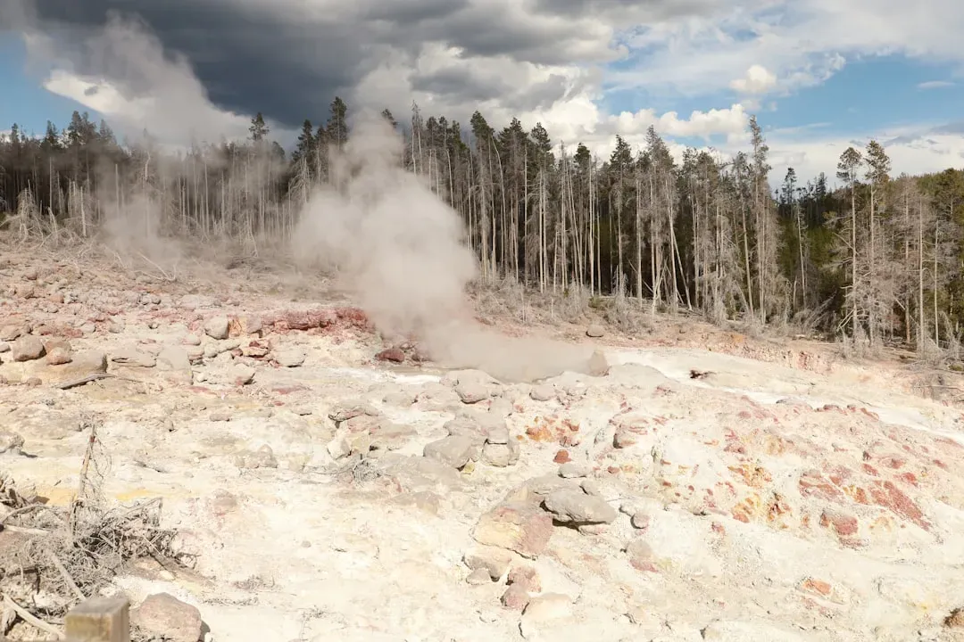 5. Yellowstone Is Riddled With Thousands of Hidden Earthquakes (Image Credits: Unsplash)