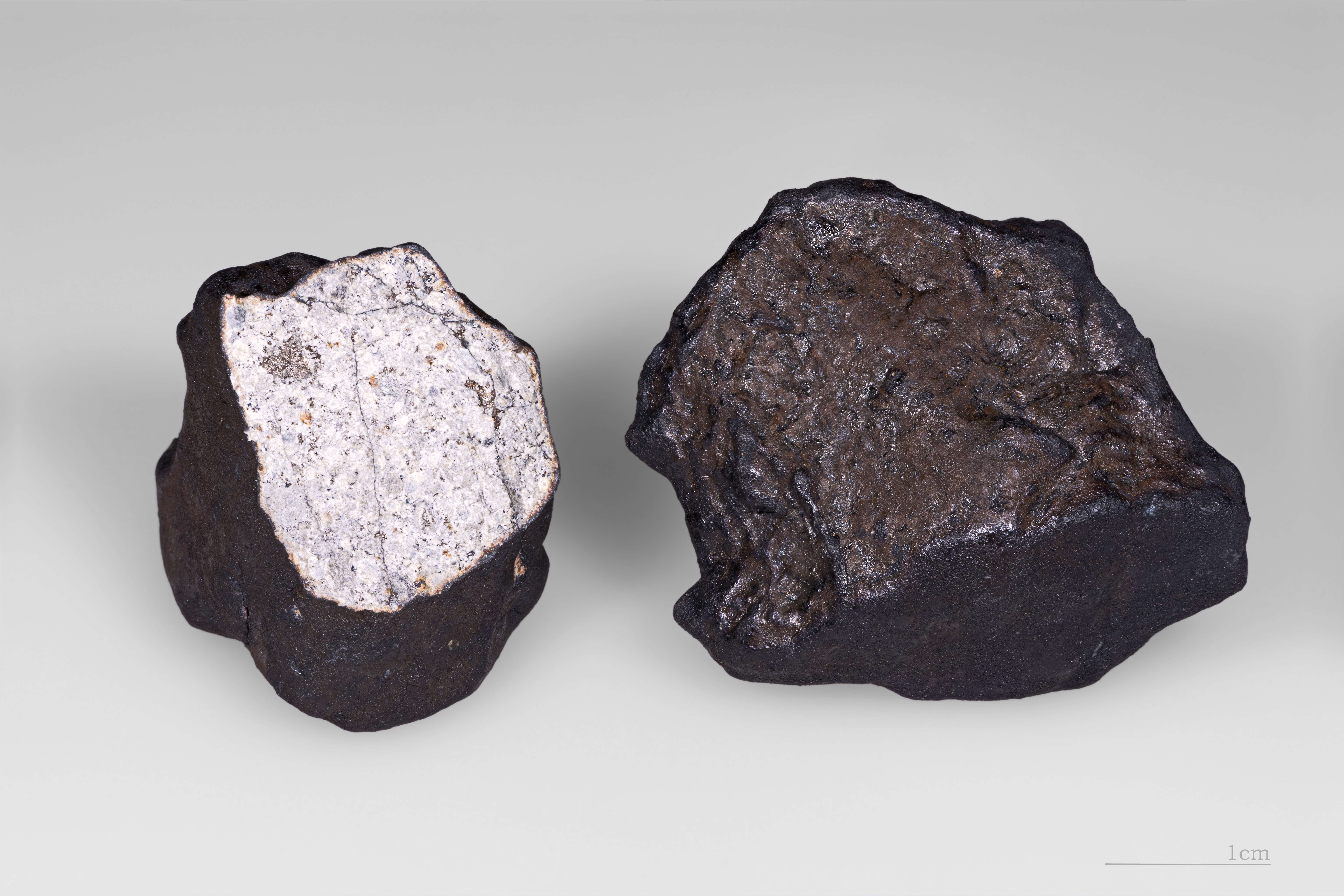 The Most Common Minerals in the Universe (Image Credits: Wikimedia)