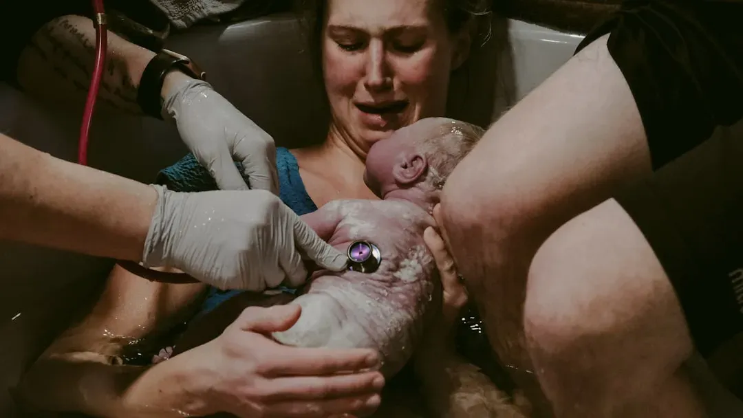 The “Obstetric Dilemma”: When Big Brains Meet Narrow Hips (Image Credits: Unsplash)