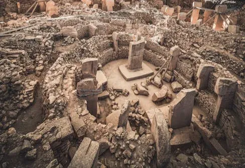 1. Göbekli Tepe: The 11,000-Year-Old Stone Enigma (Image Credits: Pexels)