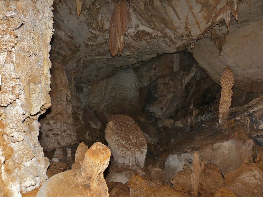 Wind Cave, South Dakota (Image Credits: Flickr)