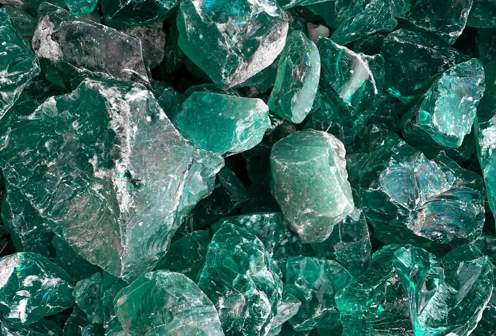 #8 - Emerald Green: The "Improved" Poison That Became Rat Poison (Image Credits: Unsplash)