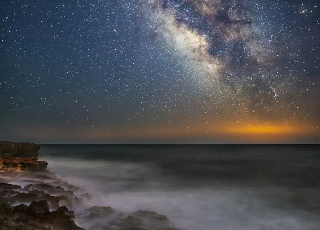 Polynesian Wayfinders and the Art of Star Navigation (Image Credits: Unsplash)