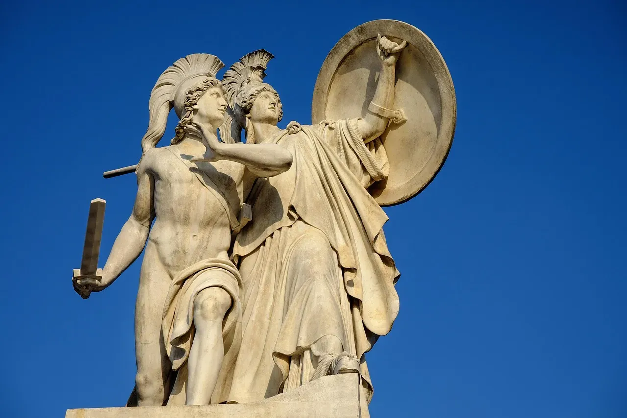#4 - The "Colorless" Classical Statues That Were Stripped in the Mold Room (Image Credits: Pixabay)