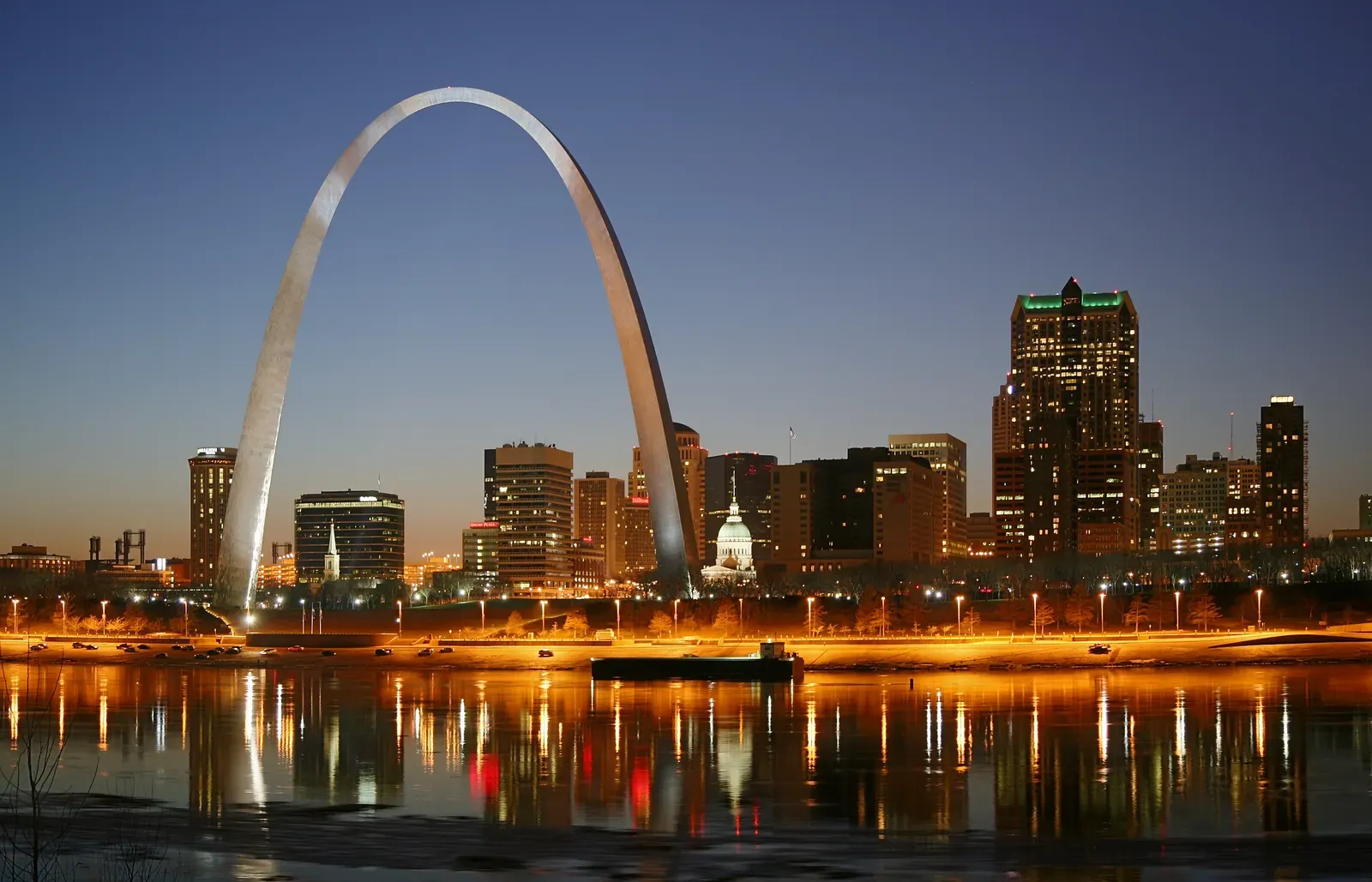 The Gateway Arch's Buried Time Capsule From St. Louis Schoolchildren (Image Credits: Wikimedia)