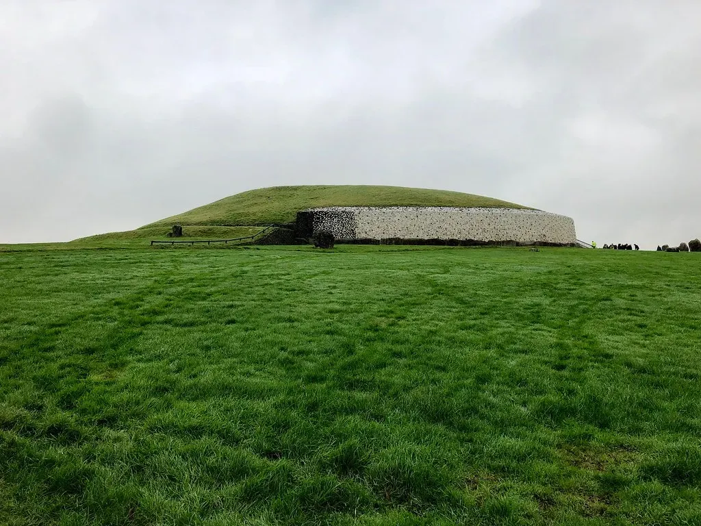 Newgrange and the Precision of Winter Light (Image Credits: Flickr)