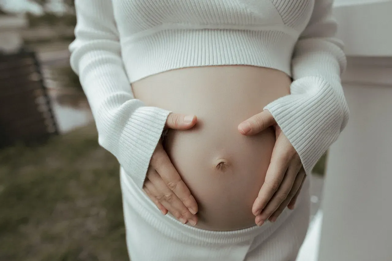 Bloating Is Your Gut’s Way of Saying “Something About This Is Not Working” (Image Credits: Pixabay)
