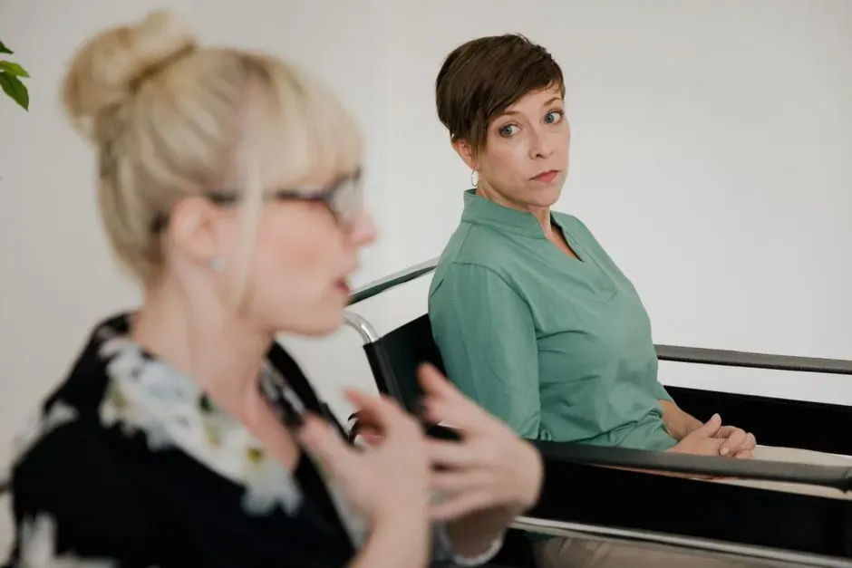 8. Sudden Trouble Understanding What Others Are Saying (Image Credits: Pexels)