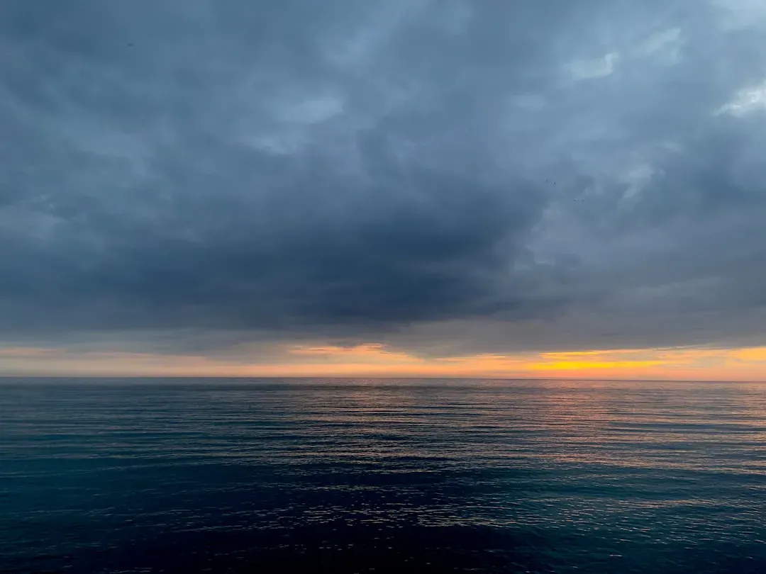 What Exactly Is Sunglint and Why Does It Look So Strange? (Image Credits: Unsplash)