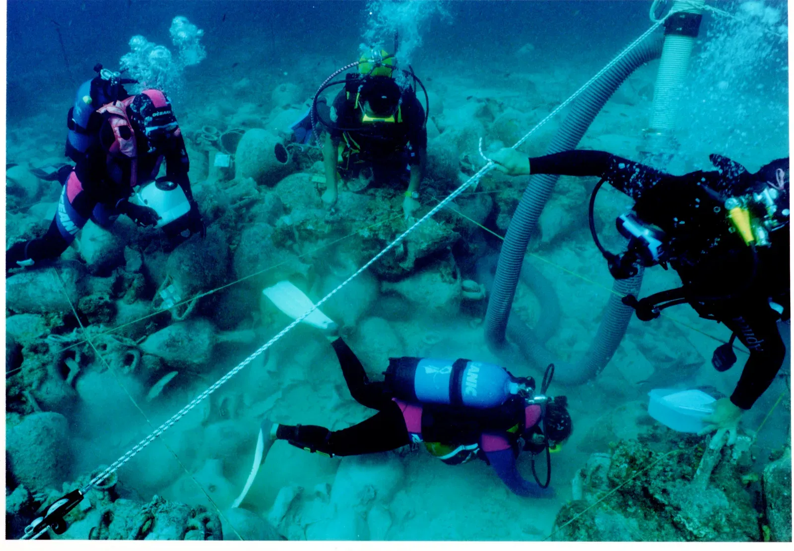 #28 - The Second Antikythera Wreck (By Elpida Hadjidaki, CC BY-SA 4.0)
