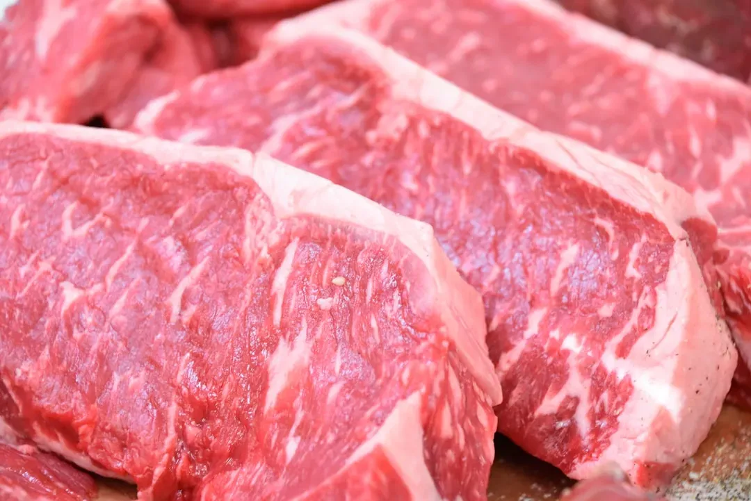2. Growing Meat Without Animals: A New Food Chain (Image Credits: Unsplash)