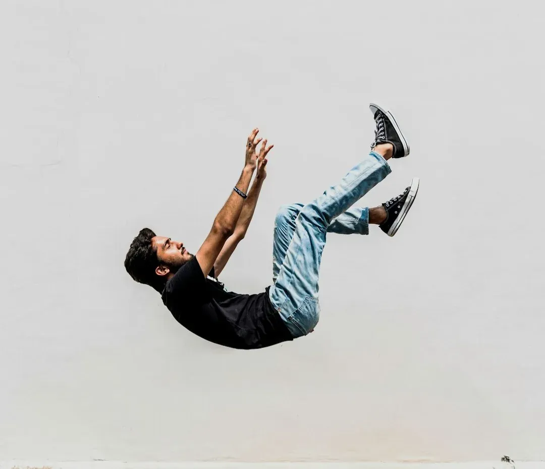 What Falling Dreams Say About Control And Anxiety (Image Credits: Unsplash)