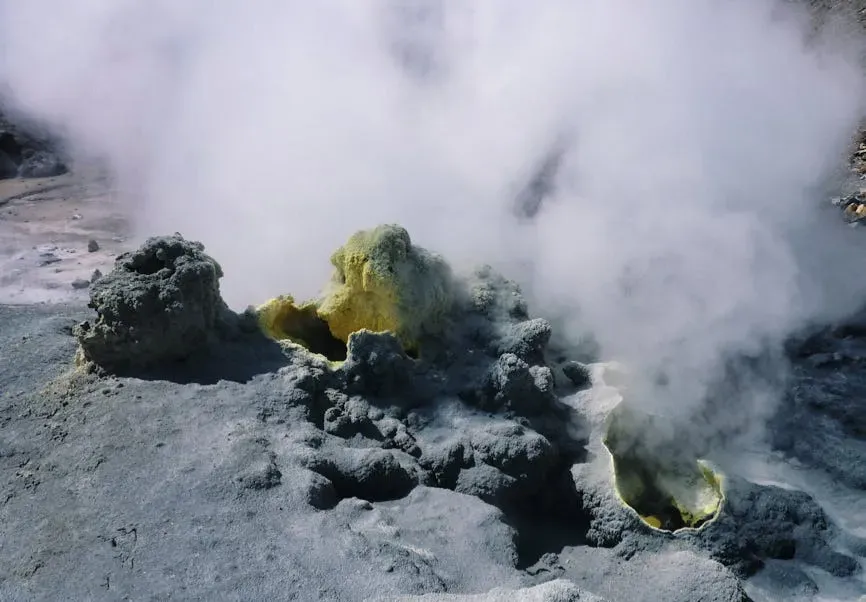 The Core’s Heat and the Story of Life on Earth (Image Credits: Pexels)