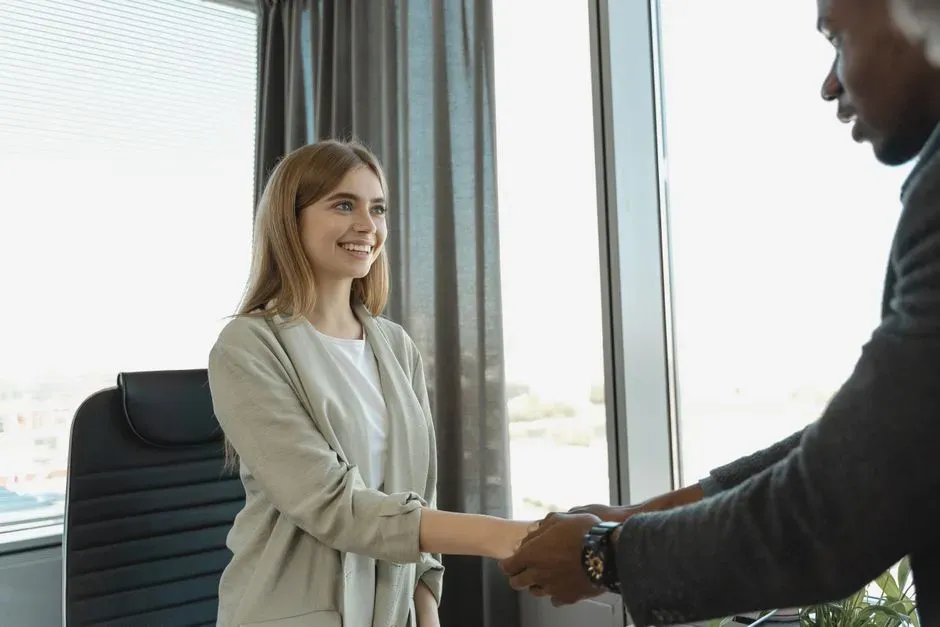 Stereotypes, Shortcuts, and Why First Impressions Feel So Right (Image Credits: Pexels)