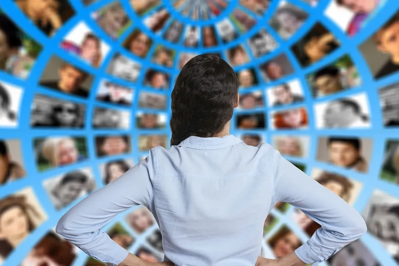 Everyone Lives in Their Own Slightly Different Reality (Image Credits: Pixabay)