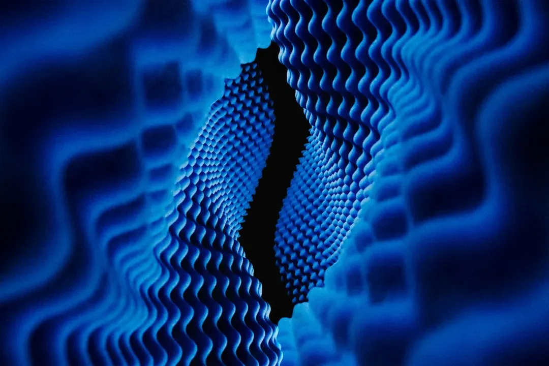Everyday Intuition vs. Quantum Reality: Why This Feels So Wrong (Image Credits: Unsplash)
