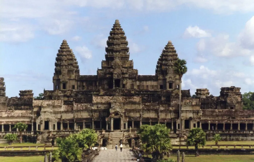 Angkor’s Hydraulic City: A Water Network the Size of a Country (Image Credits: Flickr)