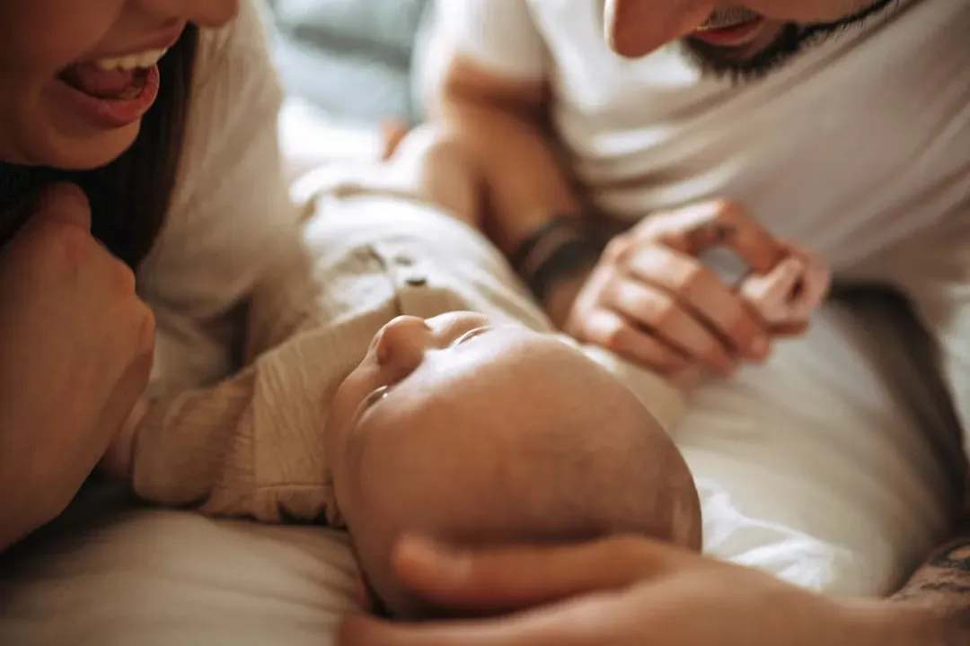 Cooperative Parenting: How Helpless Babies Reshaped Human Society (Image Credits: Unsplash)