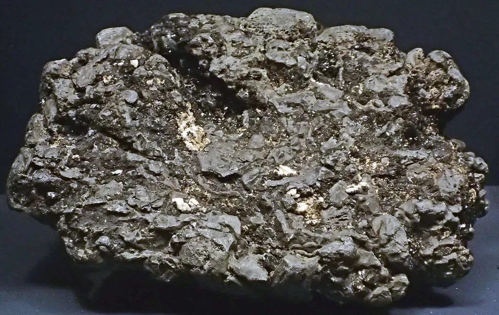 #3 - Manganese Black (Pyrolusite) (James St. John, Flickr, CC BY 2.0)