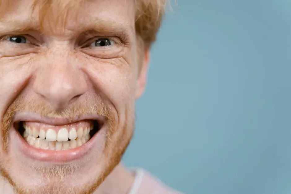 Nocturnal Teeth Grinding: The Physical Trigger You Might Be Ignoring (Image Credits: Pexels)