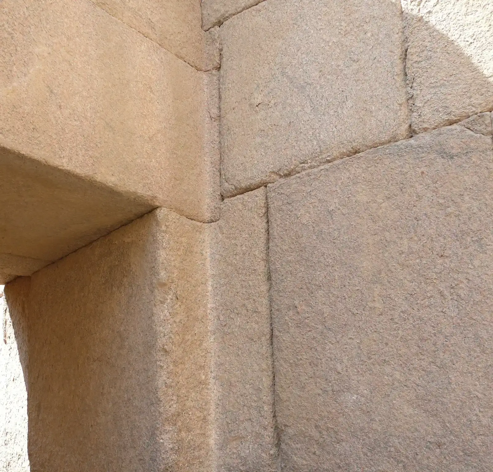 #2 - The Zigzag Ashlar Walls of the Valley Temple, Giza (By Ad Meskens, CC BY-SA 3.0)