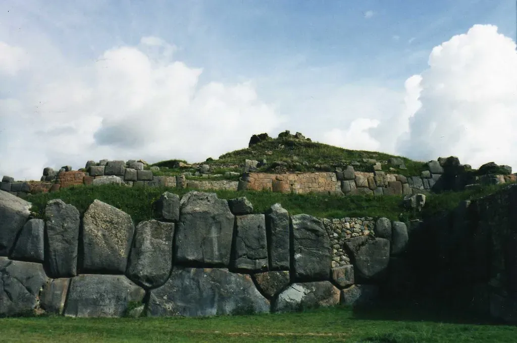 Mortise, Tenon, and Perfectly Fitted Stone (wallygrom, Flickr, CC BY-SA 2.0)