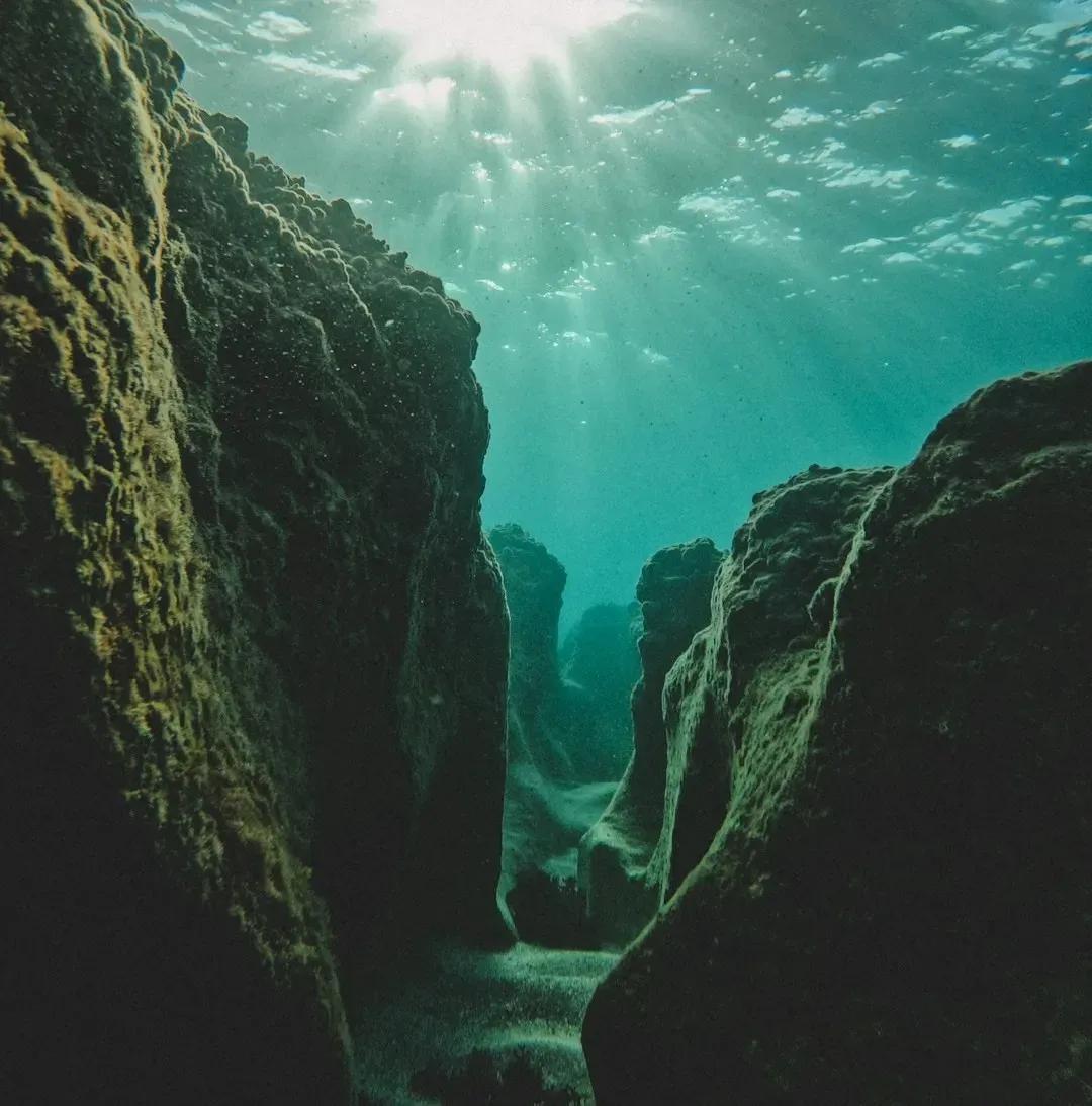 1. The Rockies Were Once at the Bottom of Shallow Seas (Image Credits: Unsplash)