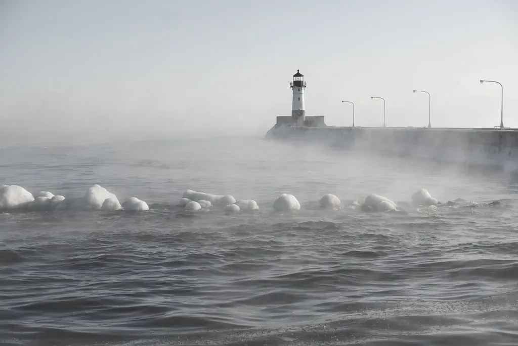 9. Fog, Snow, and Sudden Whiteouts Can Blind You in Seconds (Sharon Mollerus, Flickr, CC BY 2.0)