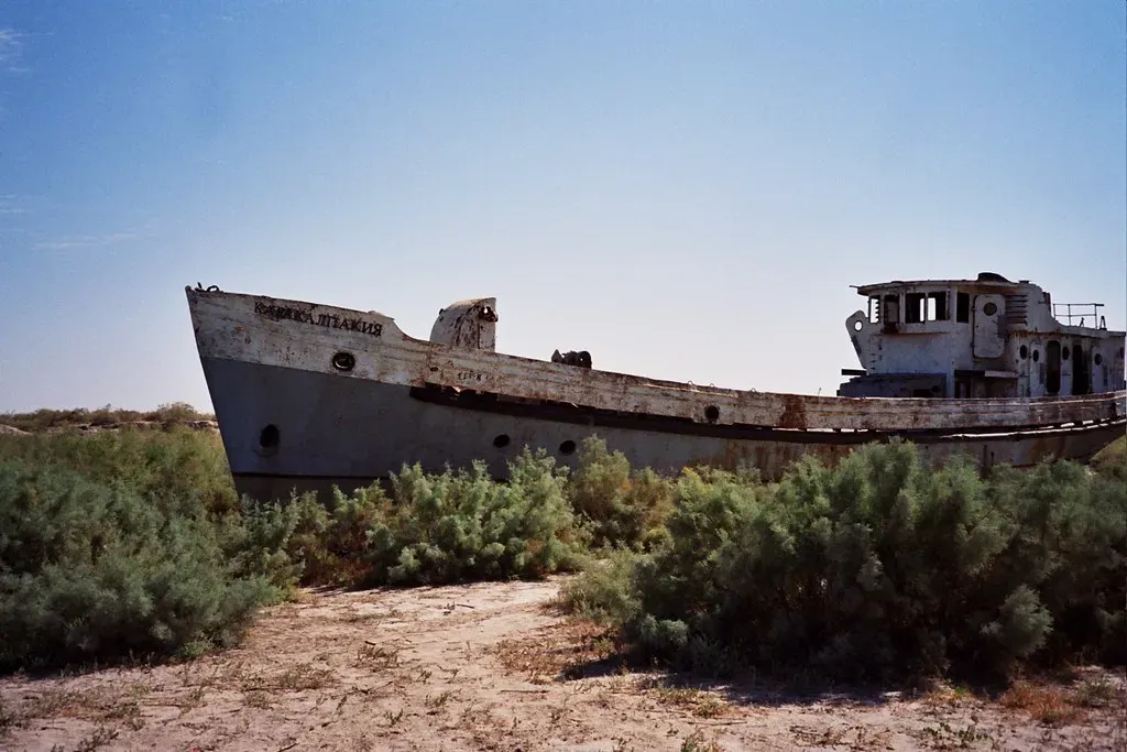 #1 - Moynaq, the Soviet Fishing Port Now 100 Miles From Water (upyernoz, Flickr, CC BY 2.0)