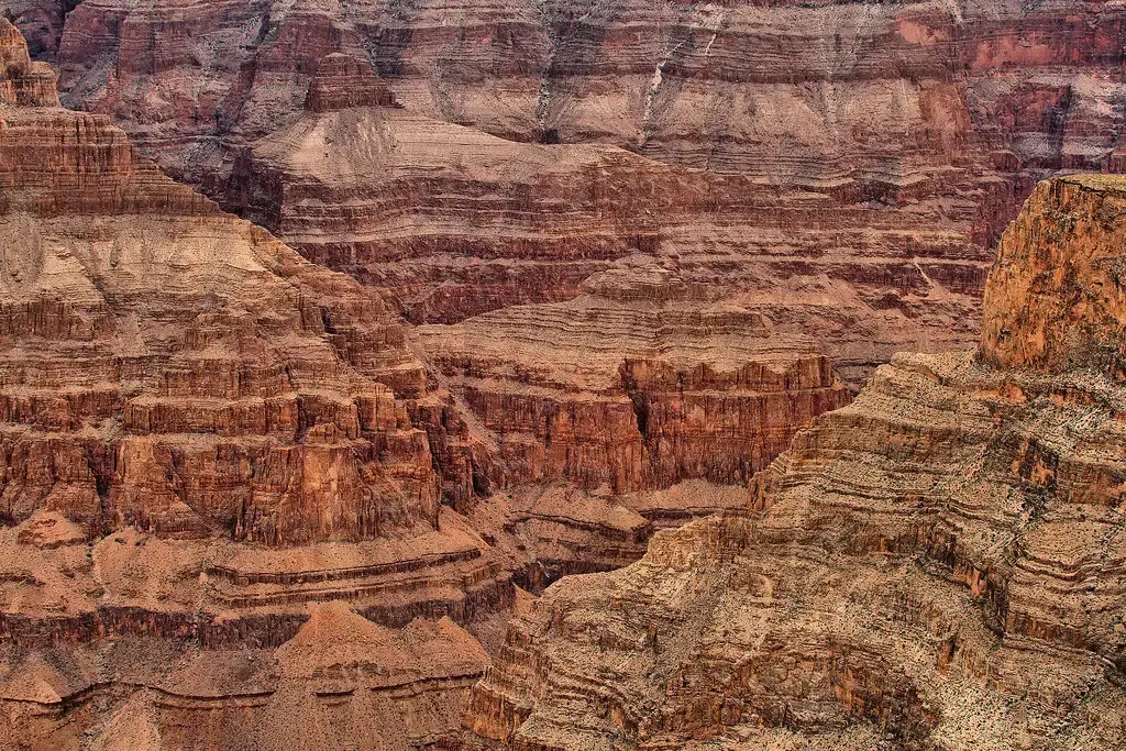 From Seas to Deserts: Building the Layered Cake of Rock (Airwolfhound, Flickr, CC BY-SA 2.0)