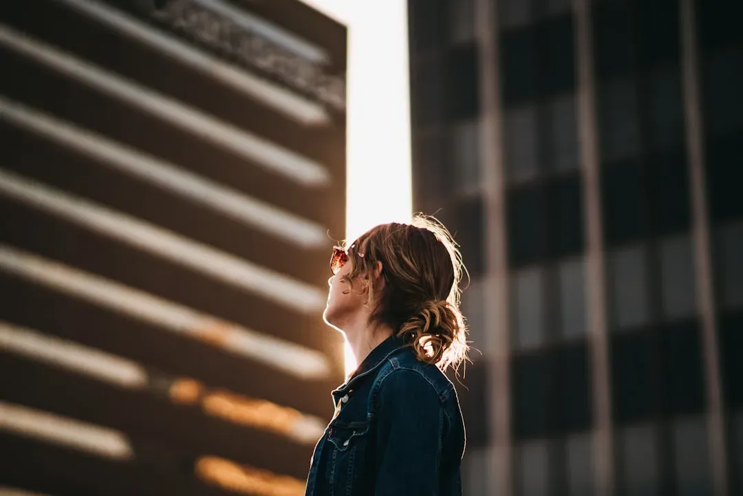 Why New Places Trigger Déjà Vu So Often (Image Credits: Unsplash)