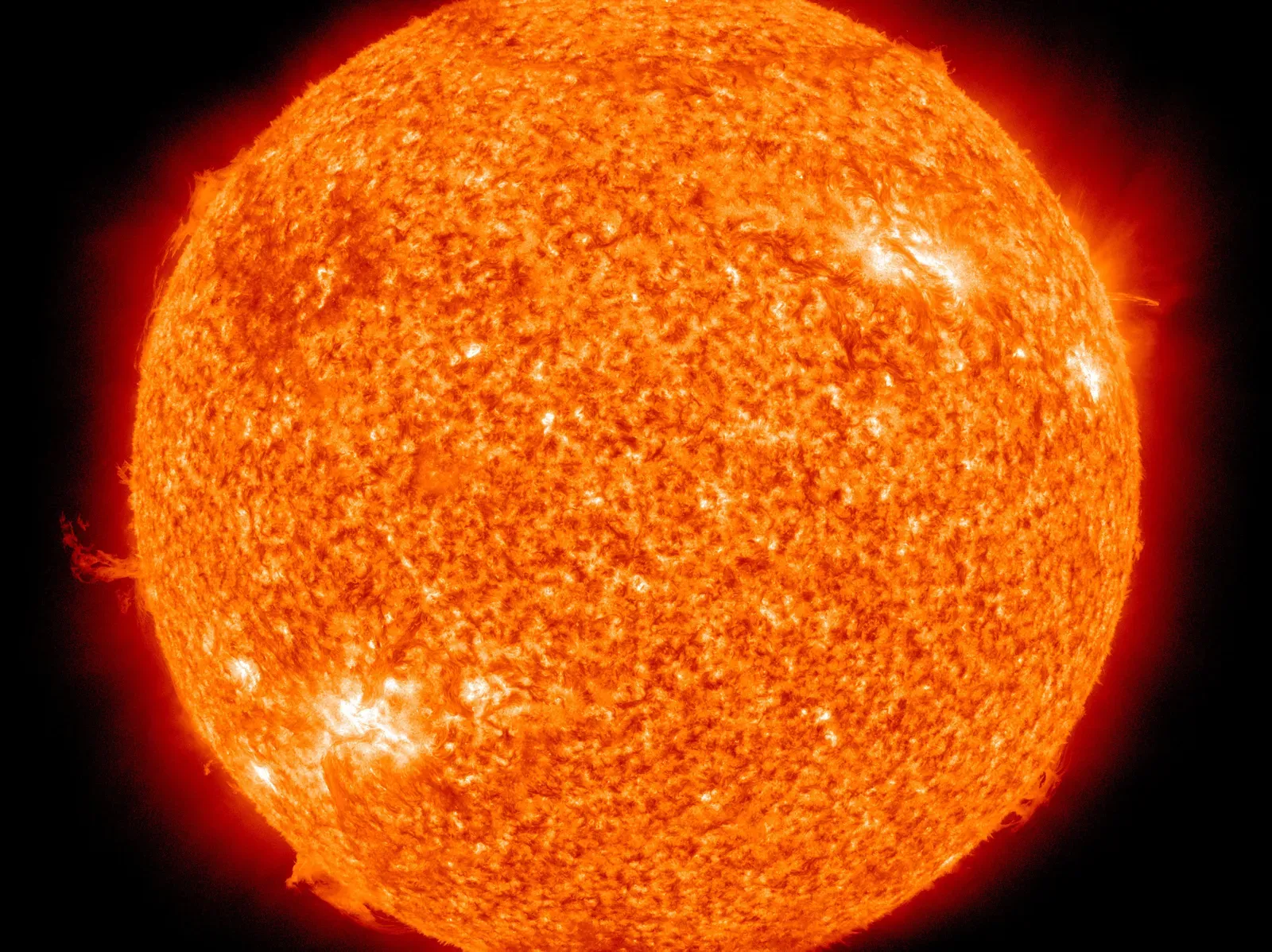 The Solar Cycle: A 11-Year Mood Swing with Surprises (Image Credits: Wikimedia)