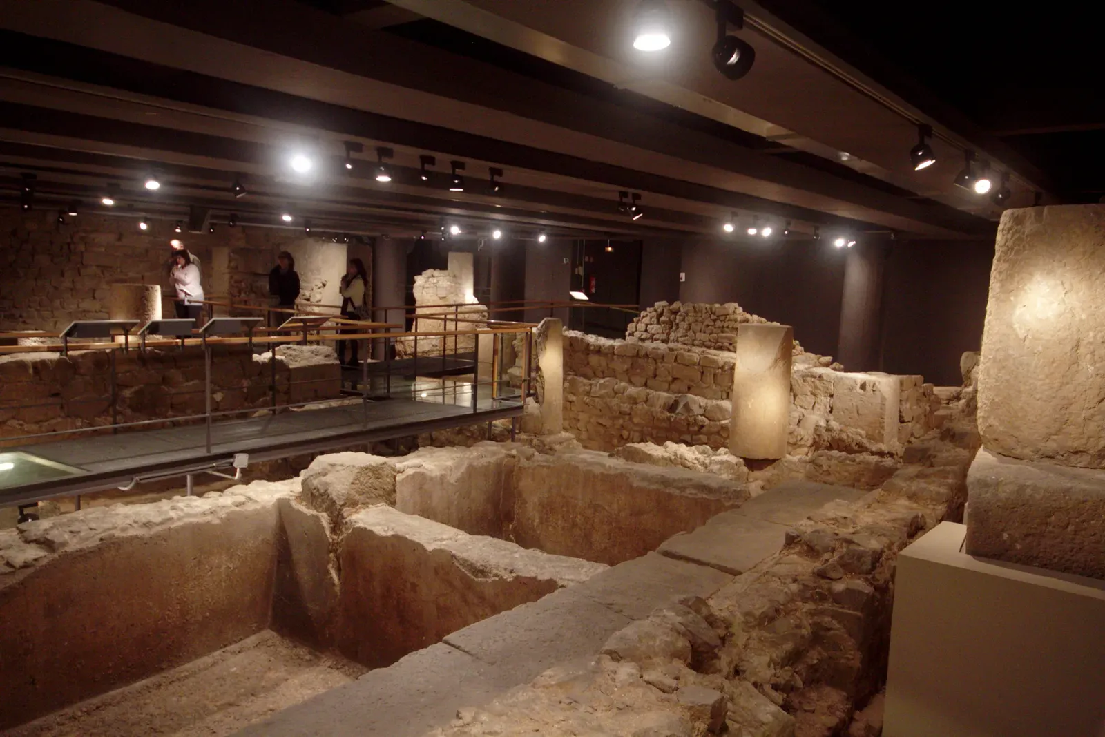 #15 – Barcelona's Roman Barcino Under the Gothic Quarter (By José Luiz, CC BY-SA 3.0)