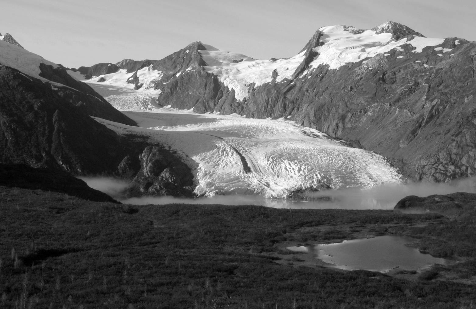 Portage Glacier - Alaska's Most Watched Retreat (Image Credits: Wikimedia)