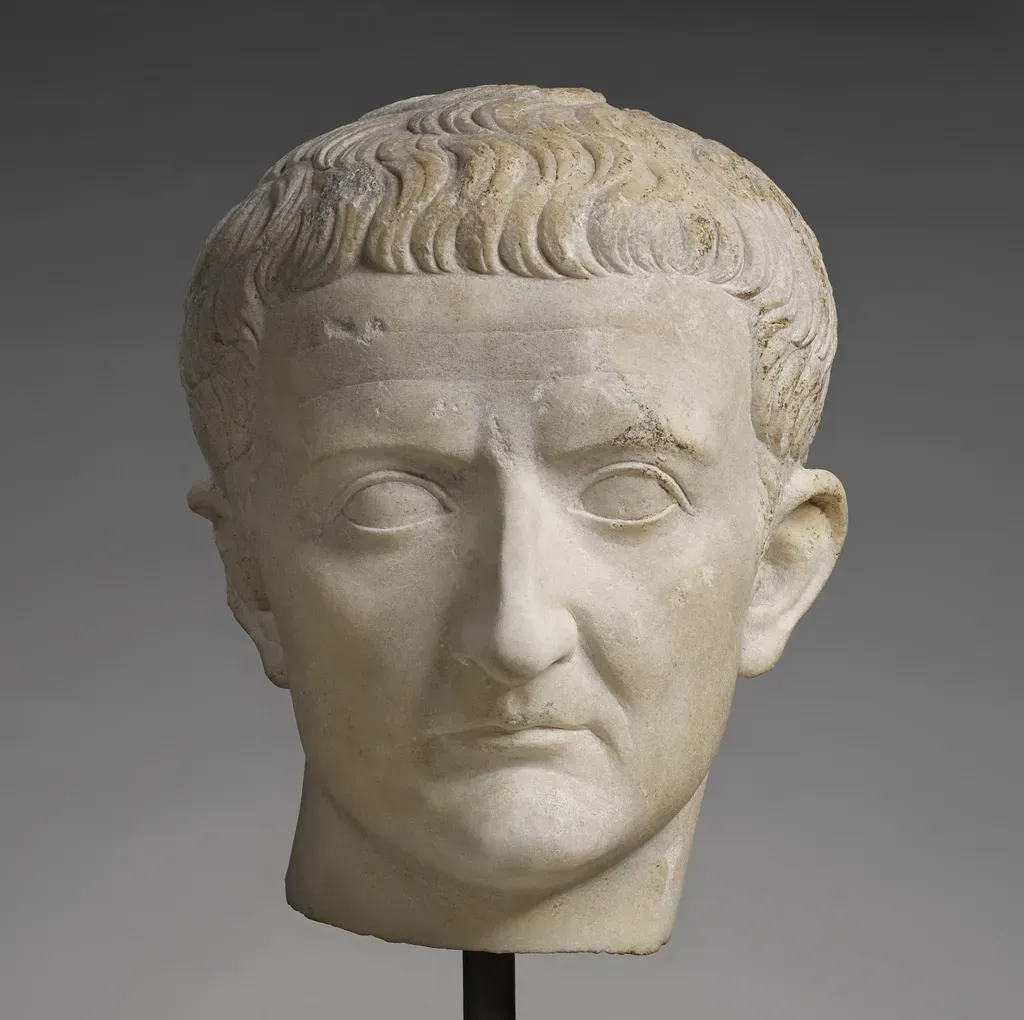 #3 - Portrait Busts of Emperors That Quietly Changed Their Faces (Image Credits: Rawpixel)