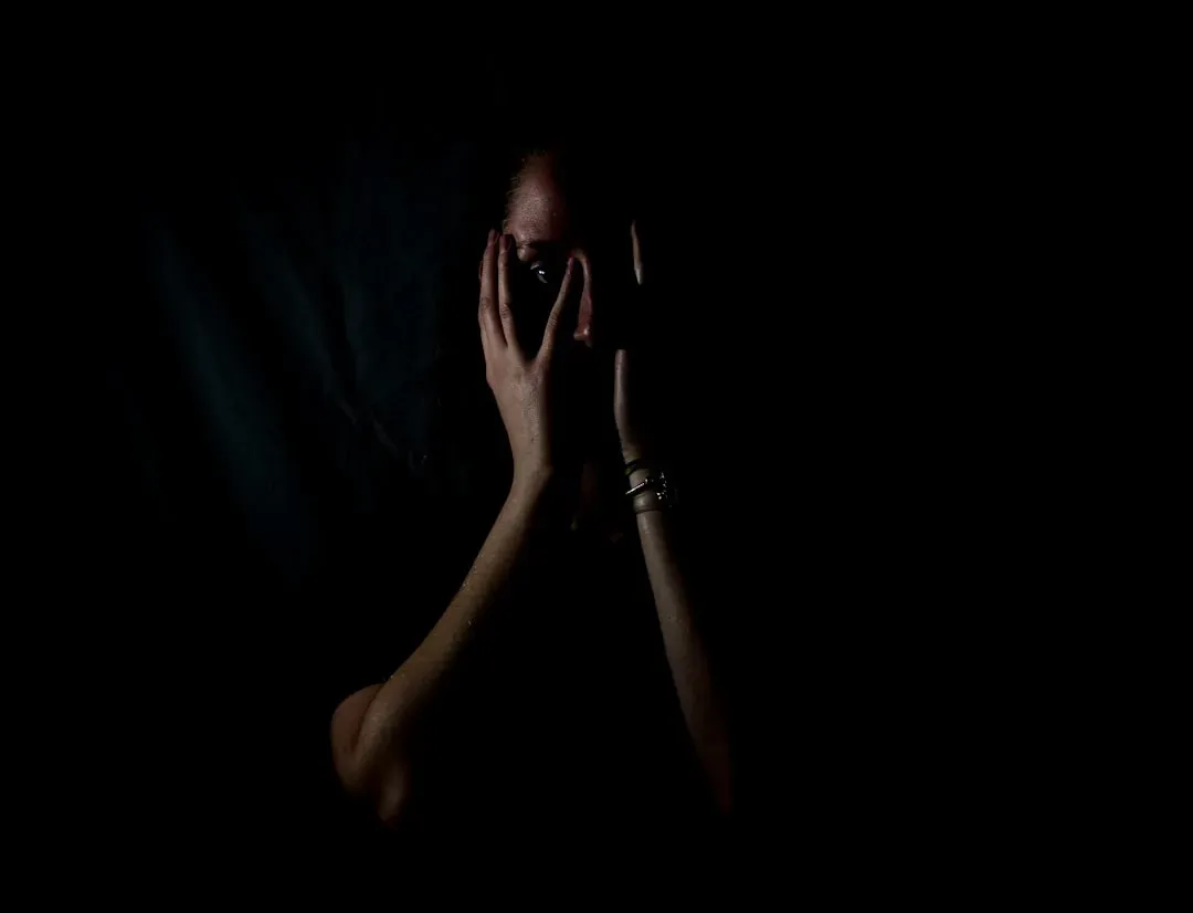 Evolution’s Hand: How Fearful Memories Helped Our Ancestors Survive (Image Credits: Unsplash)