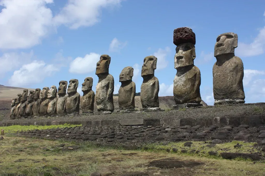 #14 - Easter Island Moai "Topknots": From Hair Buns to Sacred Hats (Arian Zwegers, Flickr, CC BY 2.0)