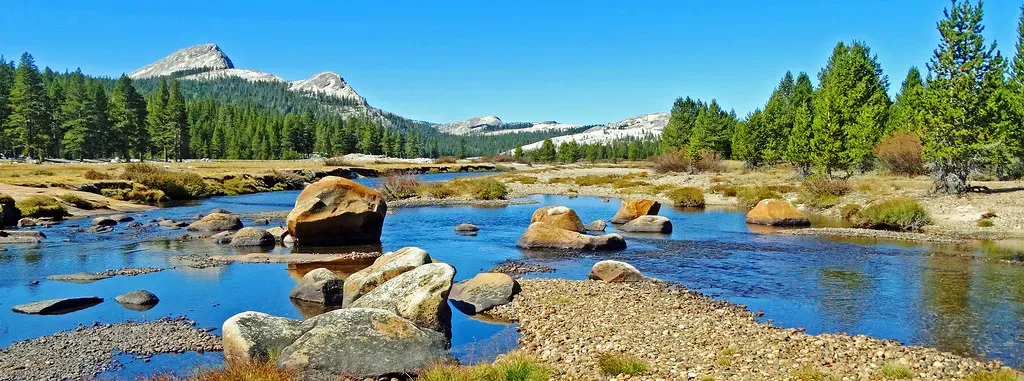 2. Yosemite Valley, California: Granite, Glaciers, and the Birth of a Mountain Range (inkknife_2000 (14 million views), Flickr, CC BY-SA 2.0)