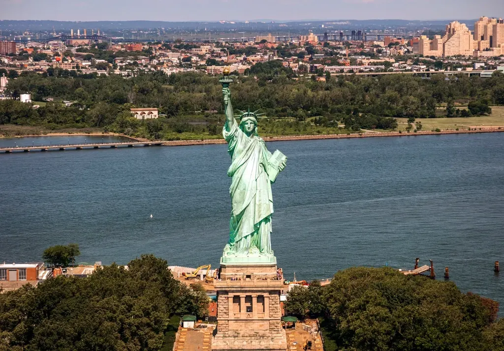 What This Means for You and the Statue’s Future (Image Credits: Rawpixel)
