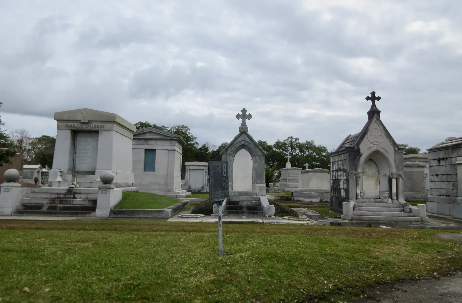 New Orleans, Louisiana: Ghosts in the Water and in the Walls (Image Credits: Wikimedia)