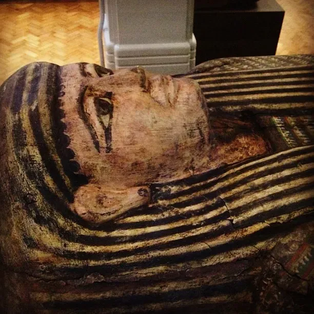 2. Unfinished And Reused Coffins That Complicate the Story (Image Credits: Flickr)