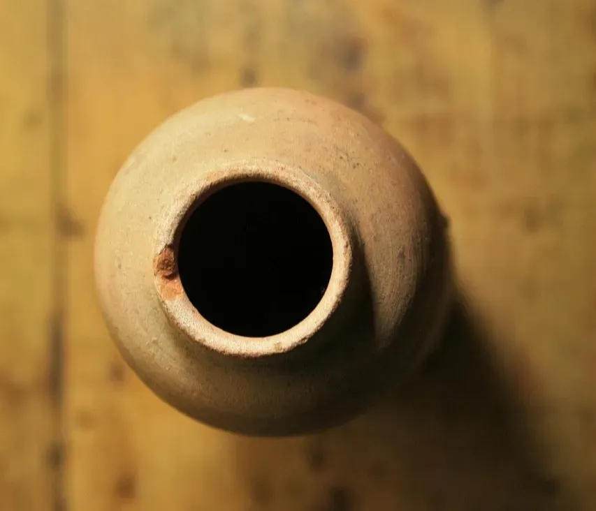 The Baghdad “Battery”: A Clay Jar That Might Not Be What It Seems (Image Credits: Pixabay)